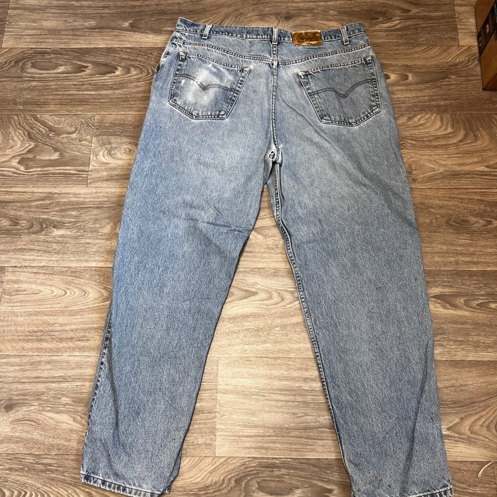 Levis please note